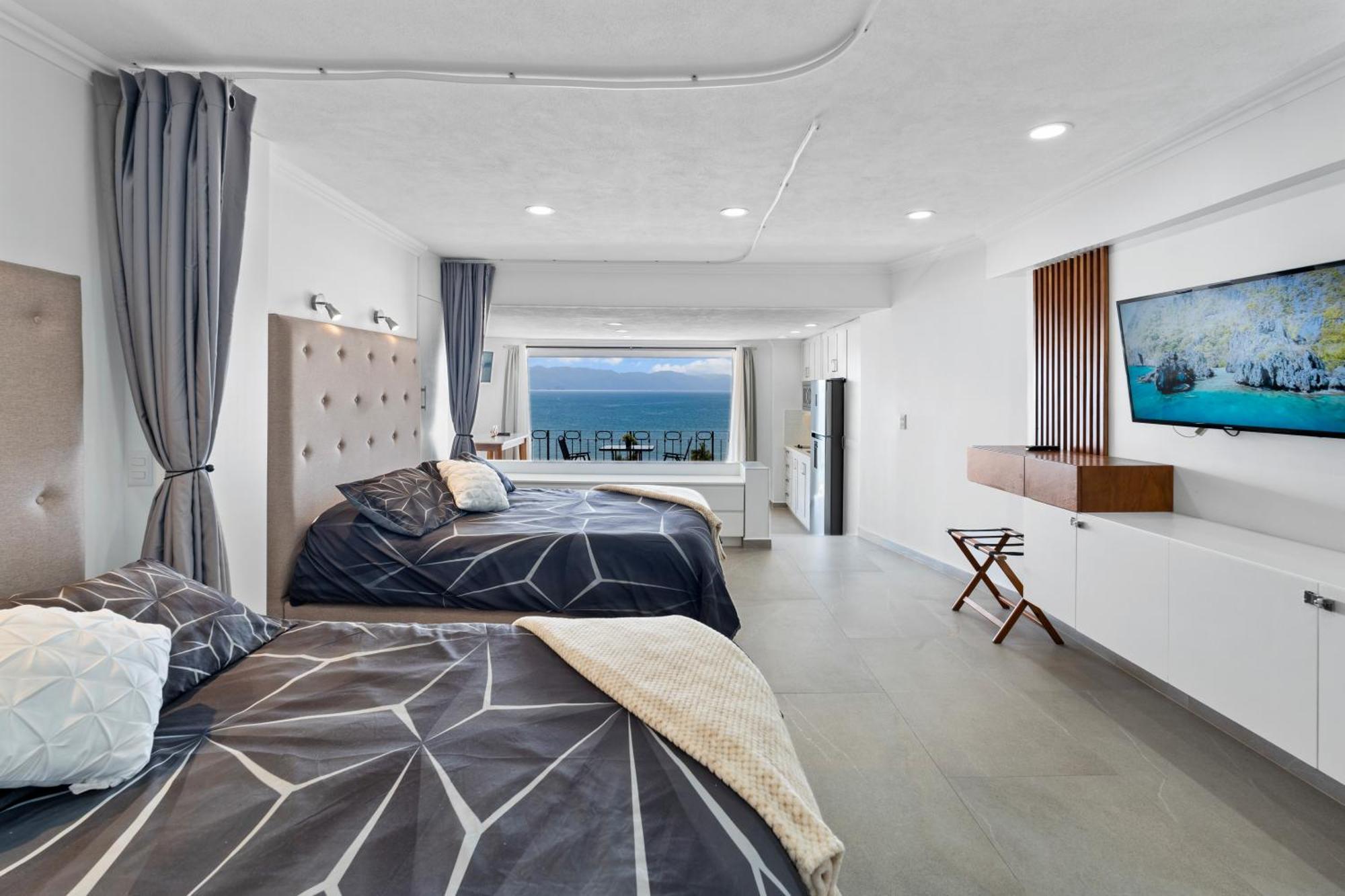 Luxury Condo Just Steps Away From The Beach! Puerto Vallarta Exterior photo